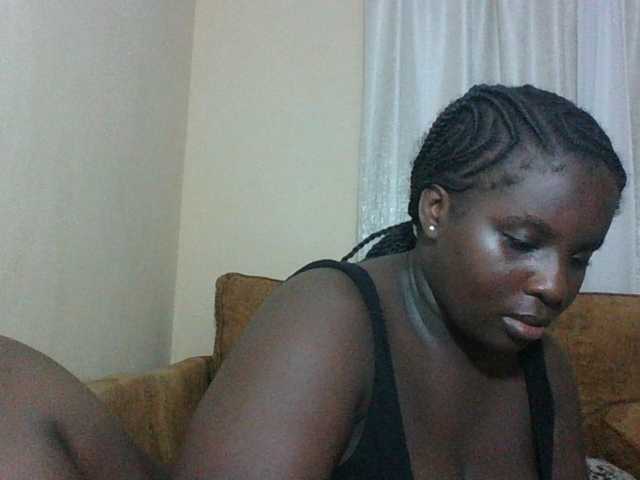 Hotybobbies live cam on BongaCams
