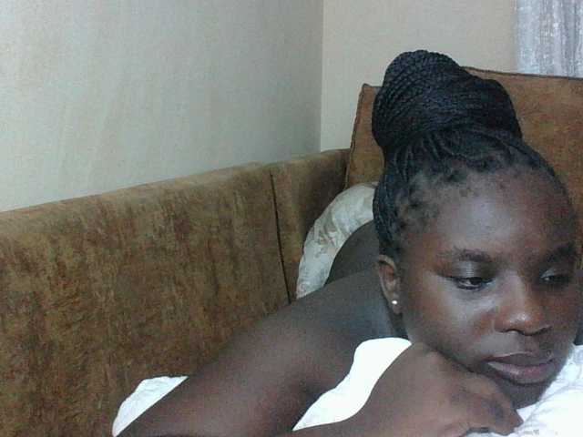 Hotybobbies live cam on BongaCams