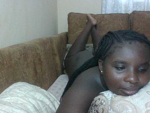 Hotybobbies live cam on BongaCams