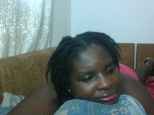 Hotybobbies live cam on BongaCams
