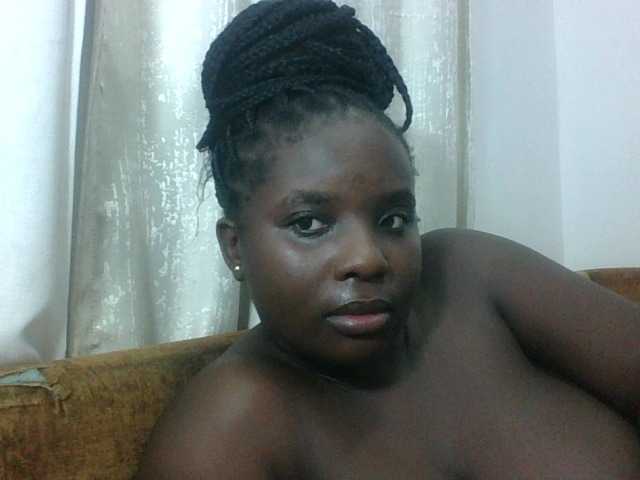 Hotybobbies live cam on BongaCams