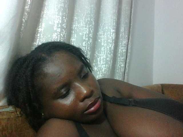 Hotybobbies live cam on BongaCams