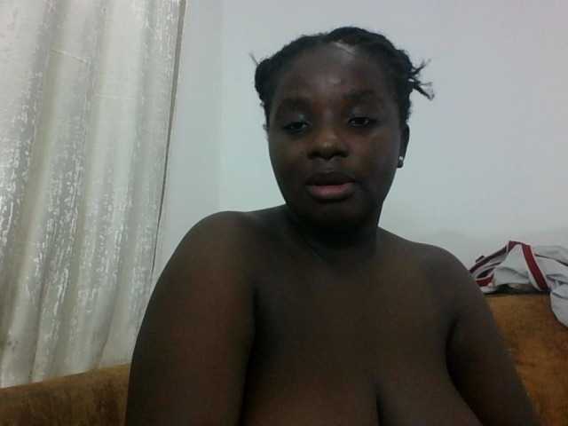 Hotybobbies live cam on BongaCams