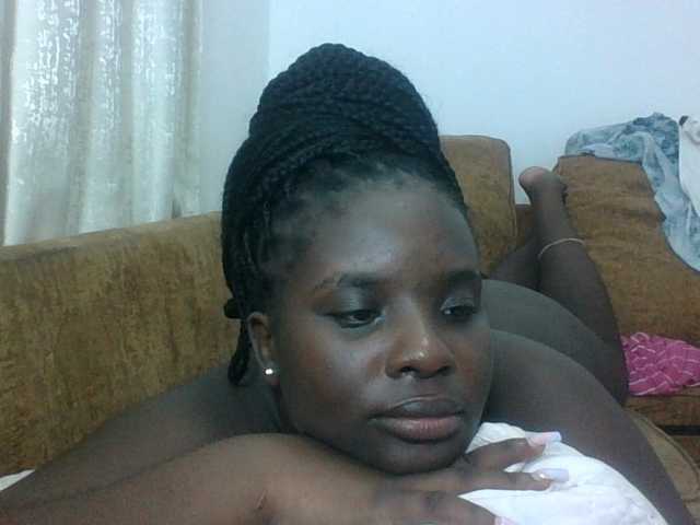 Hotybobbies live cam on BongaCams