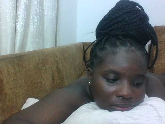 Hotybobbies live cam on BongaCams
