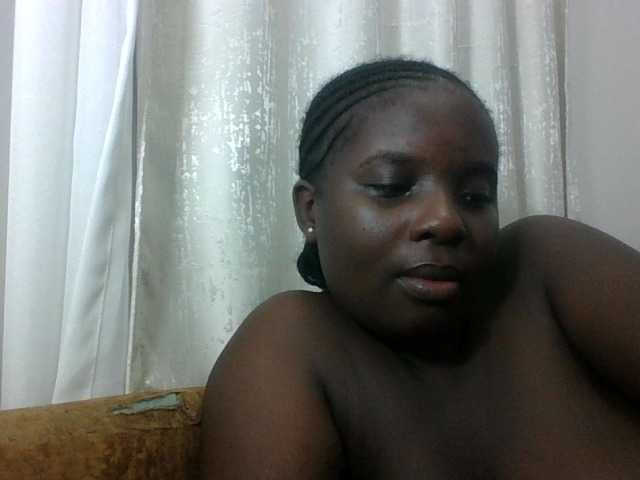 Hotybobbies live cam on BongaCams