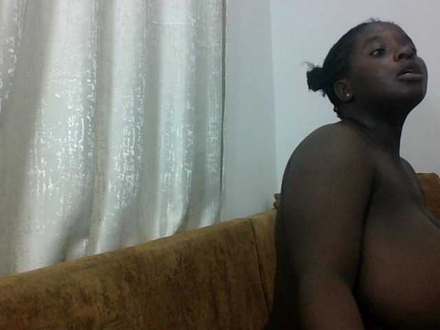 Hotybobbies live cam on BongaCams