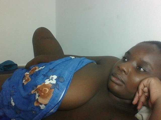 Hotybobbies live cam on BongaCams