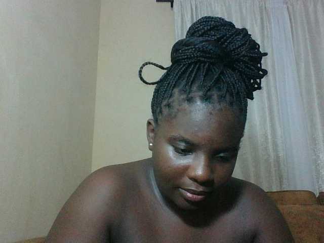 Hotybobbies live cam on BongaCams
