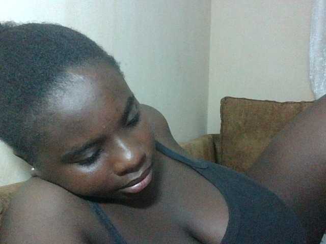Hotybobbies live cam on BongaCams