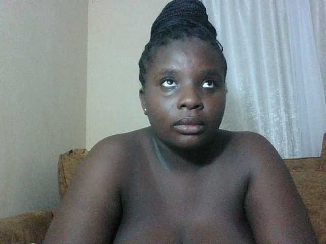 Hotybobbies live cam on BongaCams