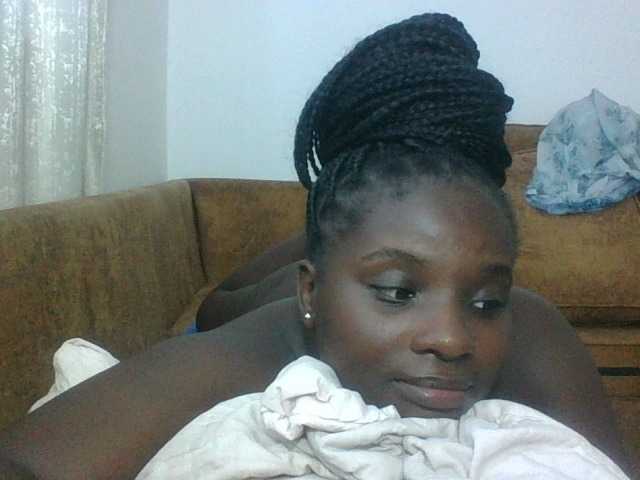 Hotybobbies live cam on BongaCams