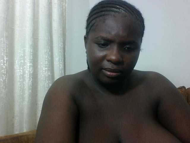 Hotybobbies live cam on BongaCams