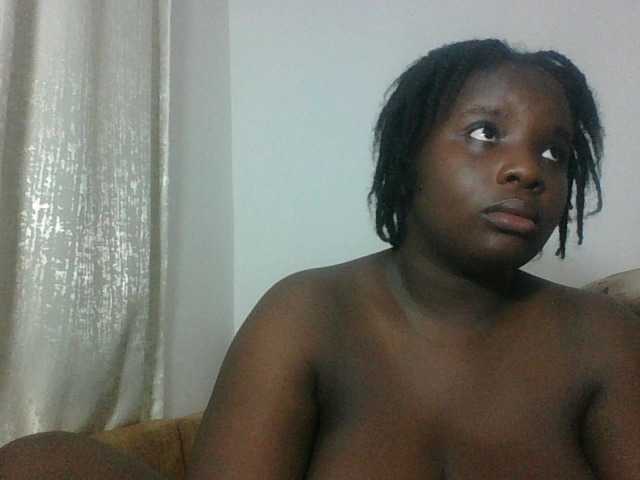 Hotybobbies live cam on BongaCams