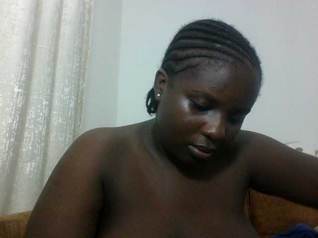 Hotybobbies live cam on BongaCams