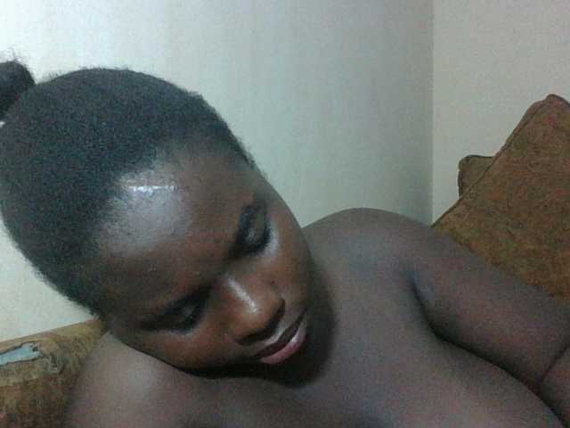 Hotybobbies live cam on BongaCams