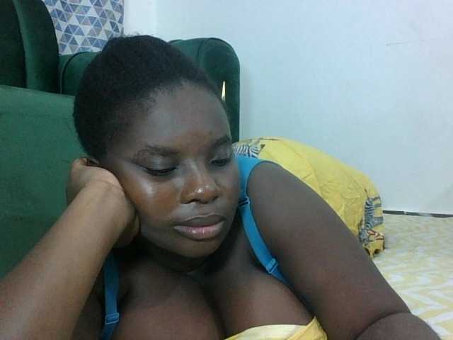 Hotybobbies live cam on BongaCams