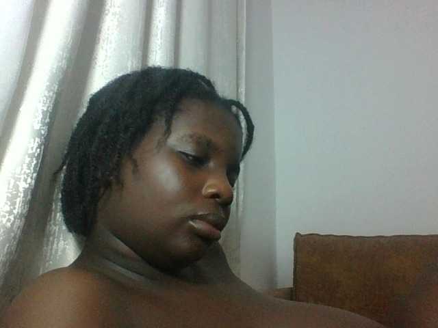 Hotybobbies live cam on BongaCams