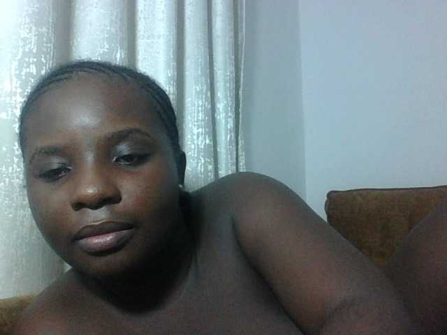 Hotybobbies live cam on BongaCams