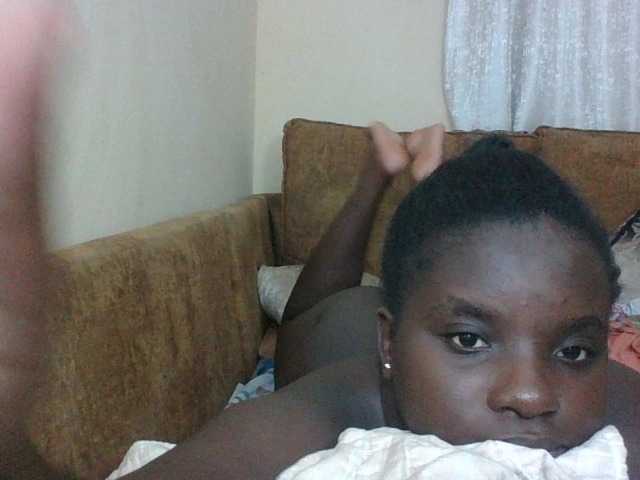 Hotybobbies live cam on BongaCams