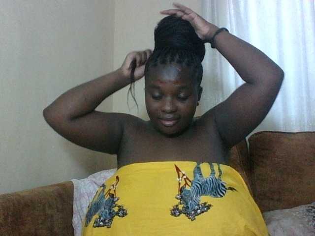 Hotybobbies live cam on BongaCams