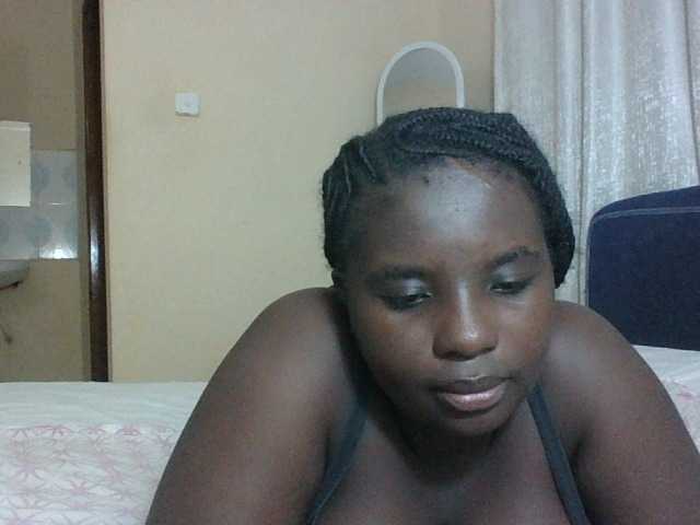Hotybobbies live cam on BongaCams