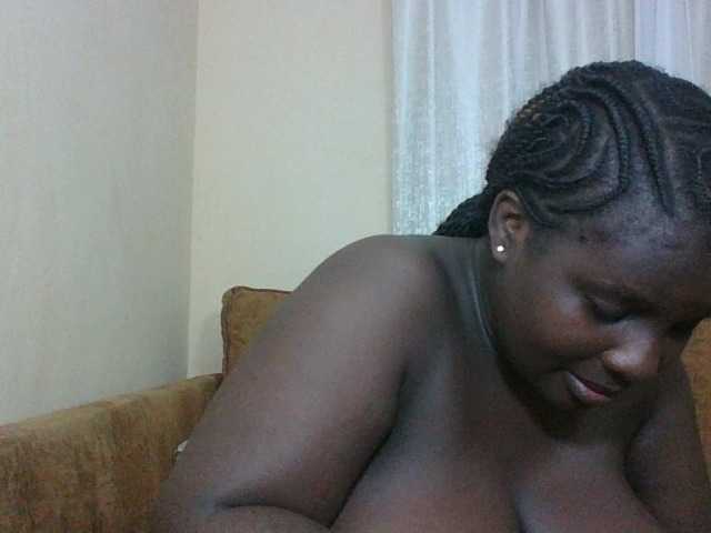 Hotybobbies live cam on BongaCams