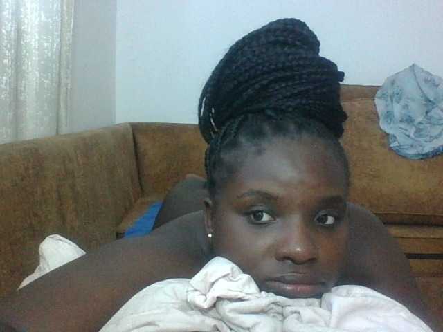 Hotybobbies live cam on BongaCams