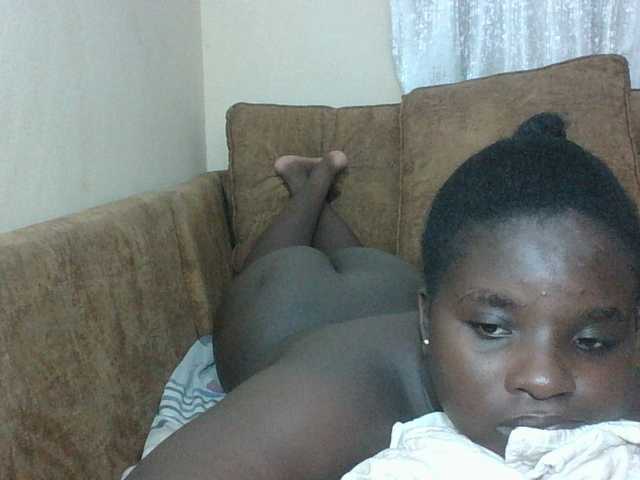 Hotybobbies live cam on BongaCams
