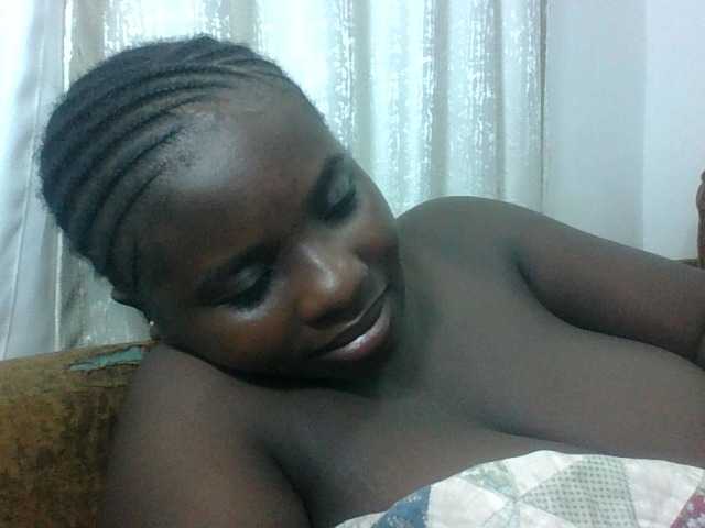 Hotybobbies live cam on BongaCams