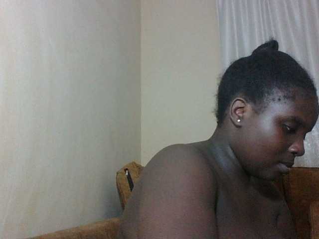 Hotybobbies live cam on BongaCams