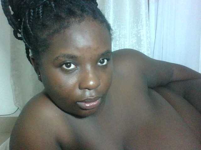 Hotybobbies live cam on BongaCams
