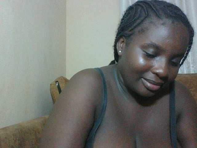 Hotybobbies live cam on BongaCams