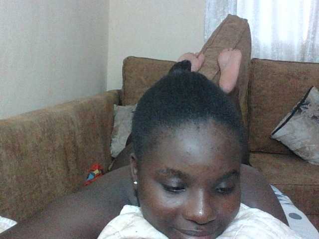 Hotybobbies live cam on BongaCams