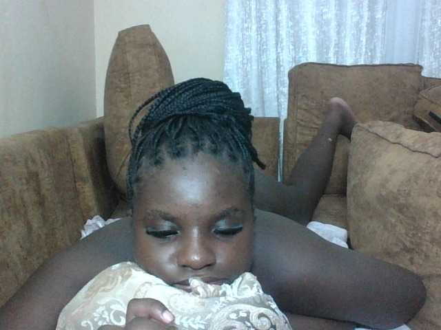 Hotybobbies live cam on BongaCams