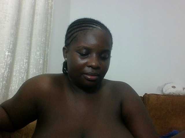 Hotybobbies live cam on BongaCams