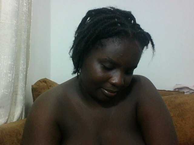 Hotybobbies live cam on BongaCams