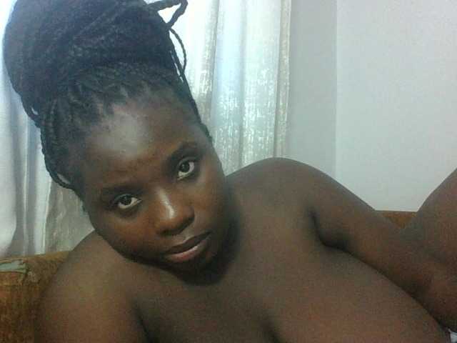 Hotybobbies live cam on BongaCams