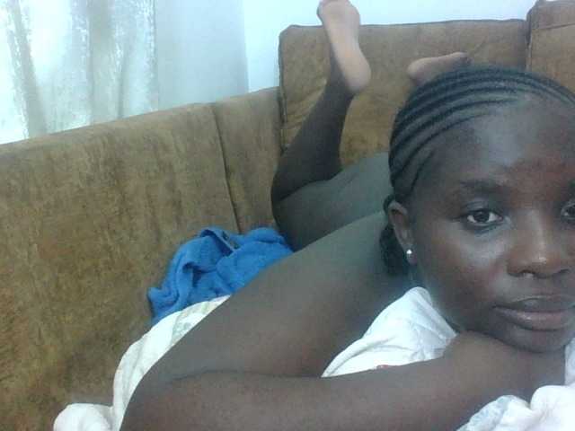 Hotybobbies live cam on BongaCams
