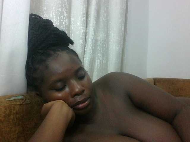 Hotybobbies live cam on BongaCams