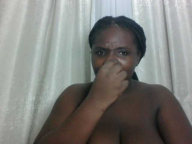 Hotybobbies live cam on BongaCams