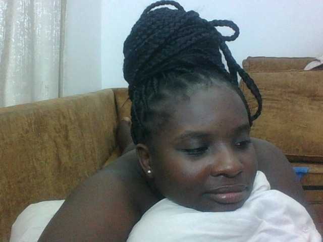 Hotybobbies live cam on BongaCams