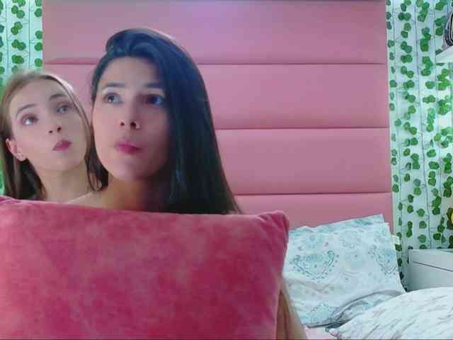 SAM-AND-LISA- webcam
