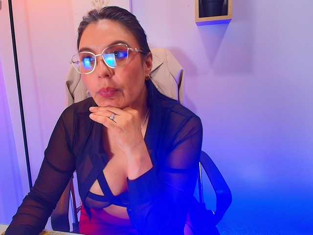 Zuzana21 live cam on BongaCams