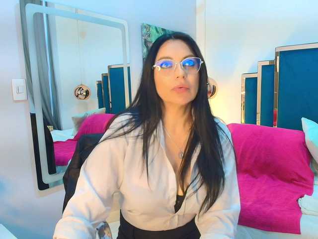 Zuzana21 live cam on BongaCams