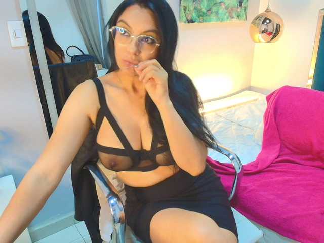 Zuzana21 live cam on BongaCams
