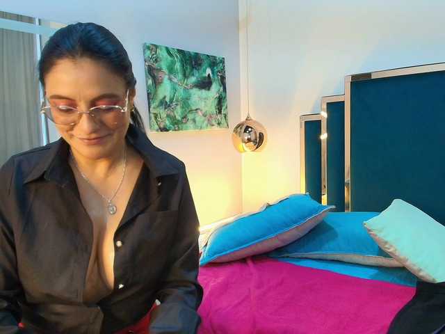 Zuzana21 live cam on BongaCams