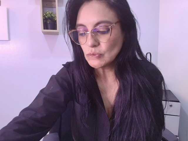 Zuzana21's BongaCams show and profile