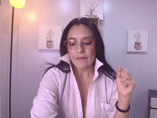 Zuzana21's BongaCams show and profile