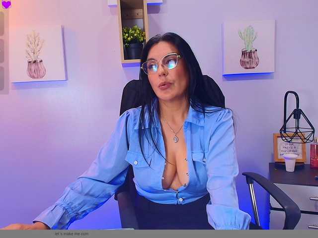 Zuzana21 live cam on BongaCams